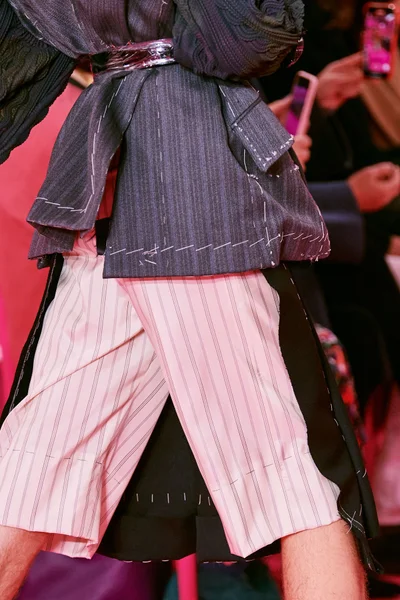 Look 201